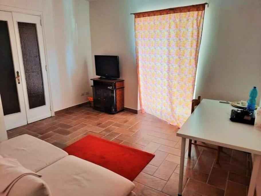 Bilocale Napoli Piazza Miracoli Apartamento Exterior foto